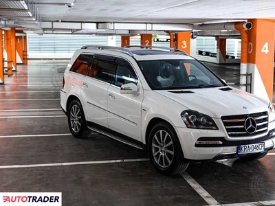 Mercedes GL 5.5 benzyna 388 KM 2012r. (michałowice)