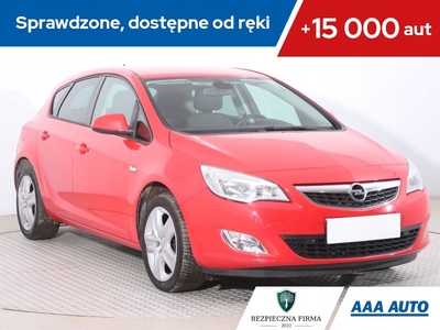 Opel Astra J Hatchback 5d 1.4 Turbo ECOTEC 140KM 2011