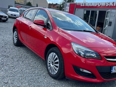 Opel Astra J Hatchback 5d Facelifting 1.6 Twinport ECOTEC 115KM 2015