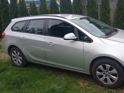 Opel Astra J Kombi, 2014, fabryczna instalacja LPG