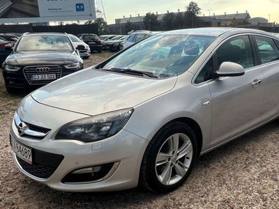 Opel Astra J Sedan 1.7 CDTI ECOTEC 130KM 2014