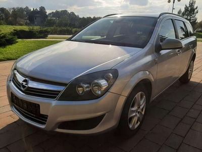 Opel Astra J Sports Tourer 1.7 CDTI ECOTEC 110KM 2010