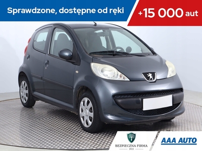 Peugeot 107 Hatchback 5d 1.0 12V 68KM 2005