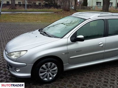 Peugeot 206 1.6 benzyna 109 KM 2003r.