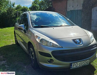 Peugeot 207 1.4 benzyna 88 KM 2006r. (Poznań)