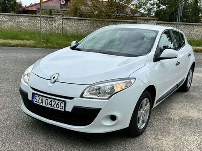 Renault Megane III Hatchback 1.6 16v 100KM 2011