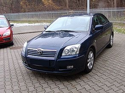 Toyota Avensis 1.8 benzyna 129 KM 2004r. (Poznań)