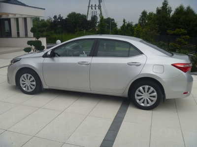 Toyota Corolla XI Sedan 1.6 Valvematic 132KM 2015