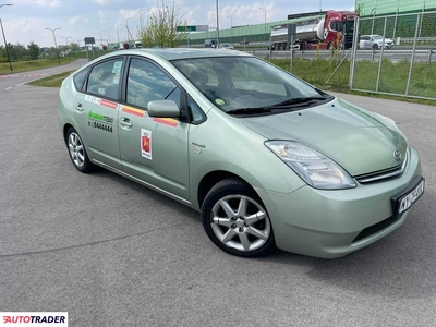 Toyota Prius 1.5 hybrydowy 83 KM 2006r. (Warszawa)