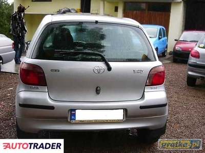 Toyota Yaris 1.0 benzyna 70 KM 2005r. (Skawina)