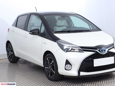 Toyota Yaris 1.5 99 KM 2016r. (Piaseczno)