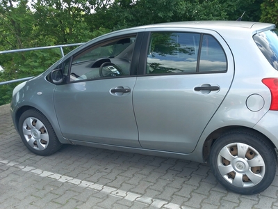 Toyota Yaris II Hatchback 5d 1.3 i VVT-i 86KM 2008