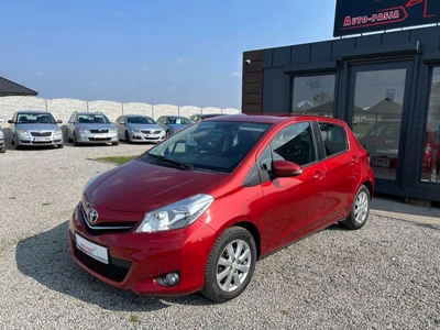 Toyota Yaris III Hatchback 5d 1.0 VVT-i 69KM 2013