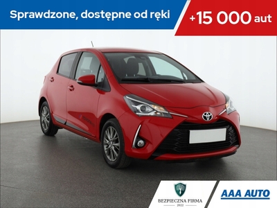 Toyota Yaris III Hatchback 5d Facelifting 2017 1.5 Dual VVT-iE 111KM 2017