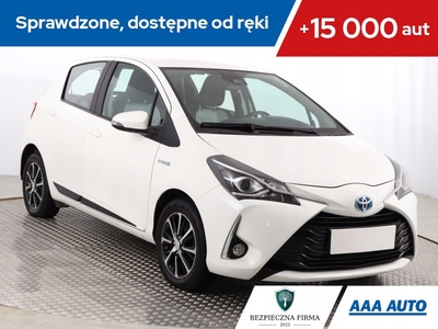 Toyota Yaris III Hatchback 5d Facelifting 2017 1.5 Hybrid 100KM 2018