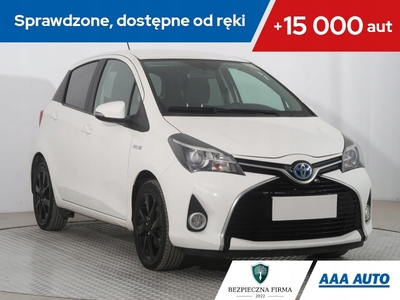 Toyota Yaris III Hatchback 5d Facelifting Hybrid 100KM 2016