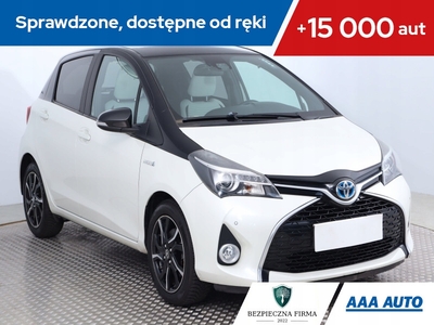 Toyota Yaris III Hatchback 5d Facelifting Hybrid 100KM 2016