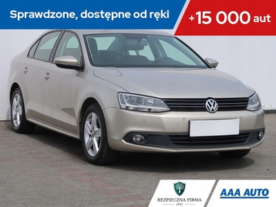 Volkswagen Jetta VI Sedan 1.2 TSI 105KM 2012