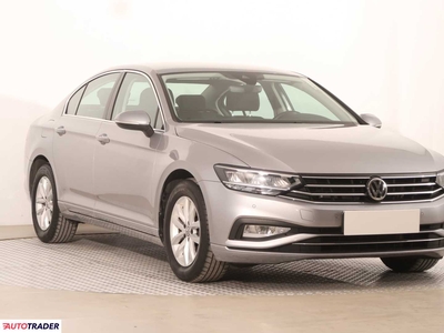 Volkswagen Passat 2.0 147 KM 2020r. (Piaseczno)