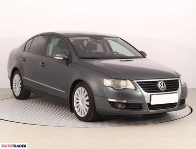 Volkswagen Passat 2.0 197 KM 2008r. (Piaseczno)