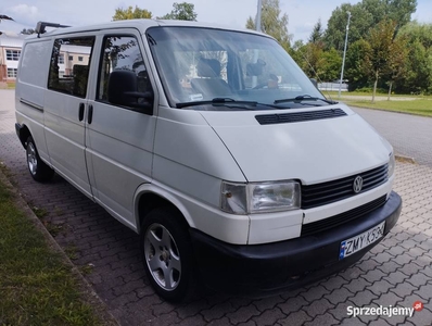 Volkswagen Transporter 2.5 TDI 102km Long 6 osób