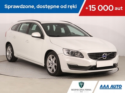 Volvo V60 I Kombi Facelifting 2.0 D4 DRIVE-E 181KM 2014