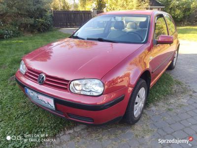 Golf IV 2001r 1,4 benzyna polski salon