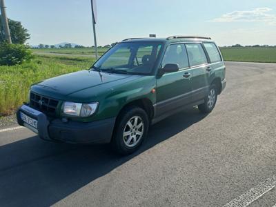 Forester LPG 2.0 klima automat tempomat podwyzszony opony duze