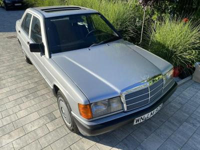 Mercedes-Benz W201 Bardzo zadbana - 100% oryginalny przebieg - BEZWYPADKOWA