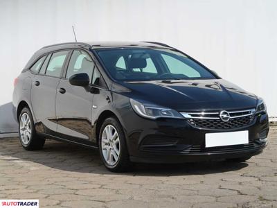 Opel Astra 1.4 123 KM 2017r. (Piaseczno)