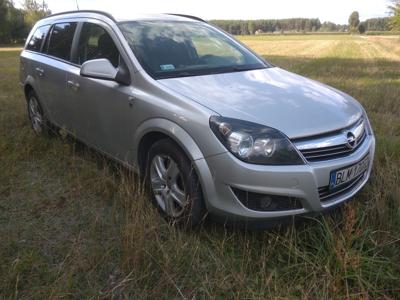 Opel Astra H Auto bezwypadkowe, sprawne, nie wymaga żadnych napraw.