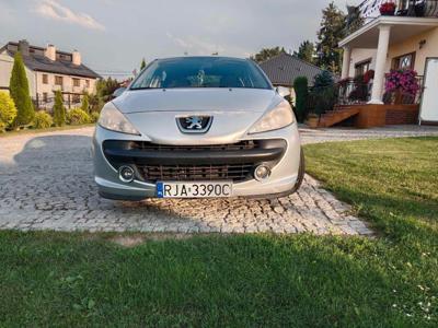 Peugeot 207, benzyna
