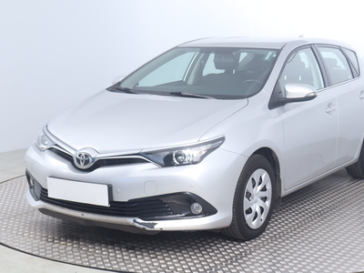 Toyota Auris 2015 1.6 Valvematic 98142km Hatchback