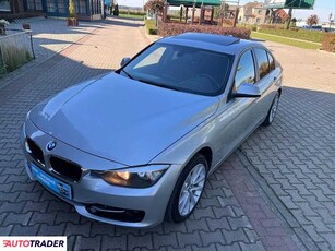 BMW 328 2.0 benzyna 245 KM 2014r. (krotoszyn)