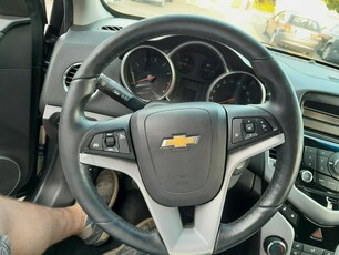 Chevrolet Cruze 1.6i alufelgi klima czujniki parkowania tempomat stan BDB