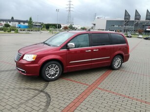 Chrysler town country limited