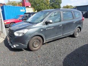 Dacia Lodgy 1.5 dCi 90 koni, lekko uszkodzony