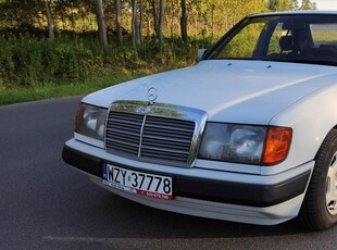 Mercedes-Benz W124 Zero korozji ! 300D KLIMA ! UNIKAT !