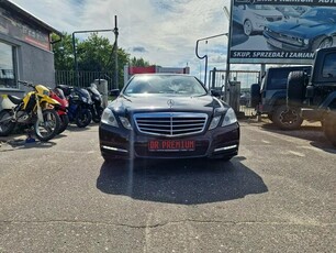 Mercedes E 220 2.2 CDI 170 KM, Avantgarde, Automat, Alufelgi, Klima, Bluetooth, LED