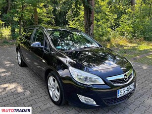 Opel Astra 1.7 diesel 110 KM 2011r. (gliwice)