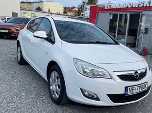 Opel Astra Benzyna Zarejestrowany Ubezpieczony