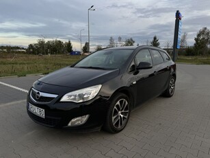 Opel astra J 1.7cdti ładny stan gotowa do jazdy