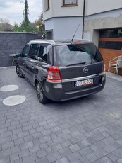 Opel Zafira 7 osobowa xenon kamera