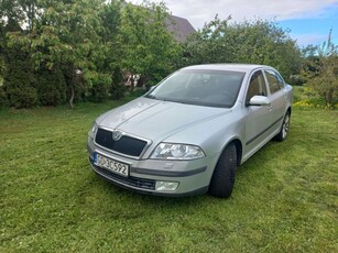 Skoda Octavia 2 1,9 tdi, aluf. nowe OC, rozrząd, opony całor.