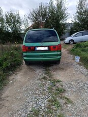 Sprzedam Volkswagen Sharan uszkodzony