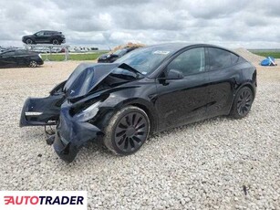 Tesla Model Y benzyna 2021r. (TAYLOR)