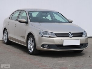 Volkswagen Jetta VI , Salon Polska, Serwis ASO, Klima, Tempomat, Parktronic,