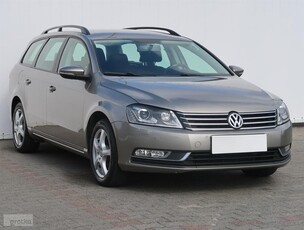 Volkswagen Passat B7 , Salon Polska, Xenon, Bi-Xenon, Klimatronic, Parktronic