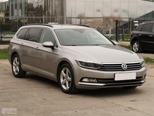 Volkswagen Passat B8 , Salon Polska, Serwis ASO, Automat, Navi, Klimatronic,