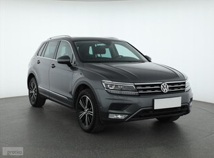 Volkswagen Tiguan , Salon Polska, Serwis ASO, DSG, VAT 23%, Navi, Klimatronic,